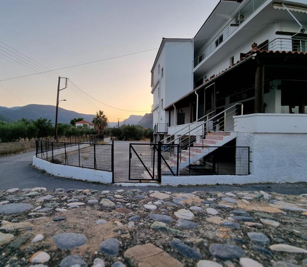 Thassa Beach Apartment No6 Leonidio Exterior photo